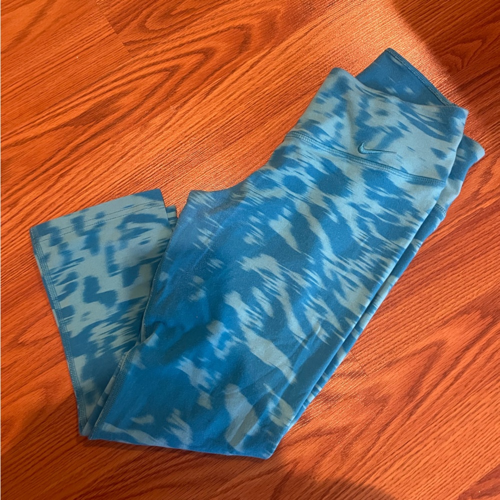 NIKE Dri-Fit Capris